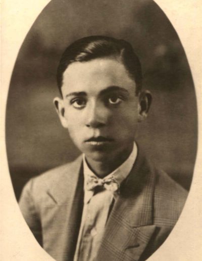 1924. Miguel Hernández a los 14 años